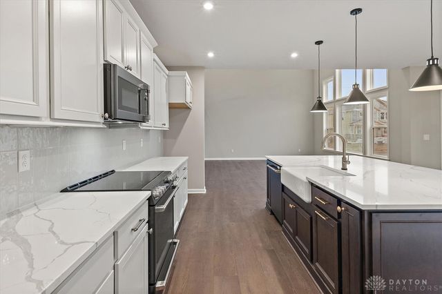 2379 Forest Oaks Drive, Beavercreek, OH 45431