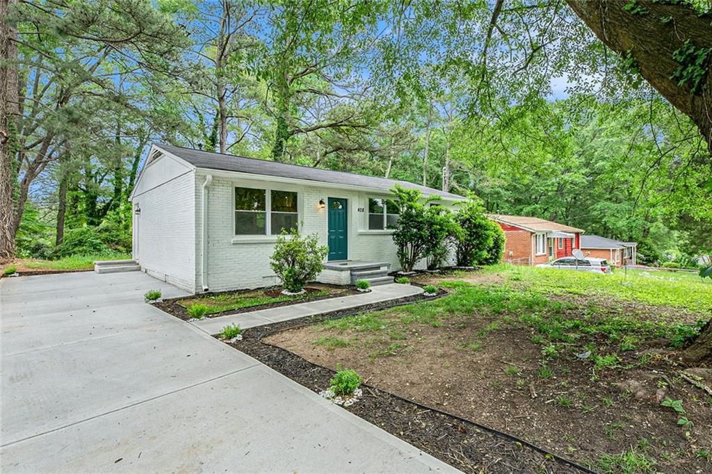 408 Belgarde SE Place, Atlanta, GA 30354