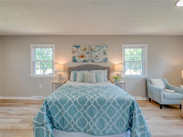 79 Tide Mill LN, Hampton, VA 23666