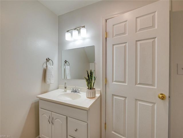 79 Tide Mill LN, Hampton, VA 23666