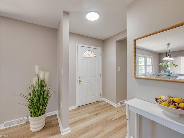 79 Tide Mill LN, Hampton, VA 23666