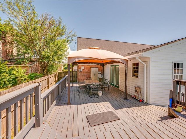 79 Tide Mill LN, Hampton, VA 23666