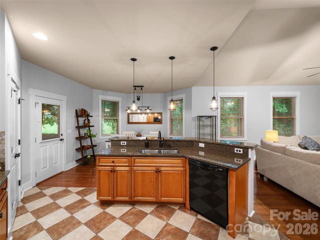 6 Oak Springs Drive, Arden, NC 28704