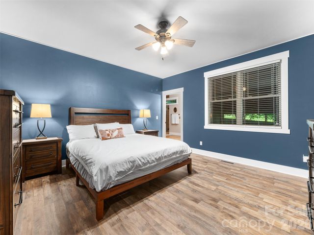 6 Oak Springs Drive, Arden, NC 28704