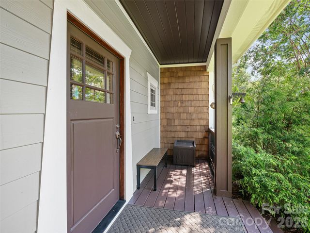 6 Oak Springs Drive, Arden, NC 28704