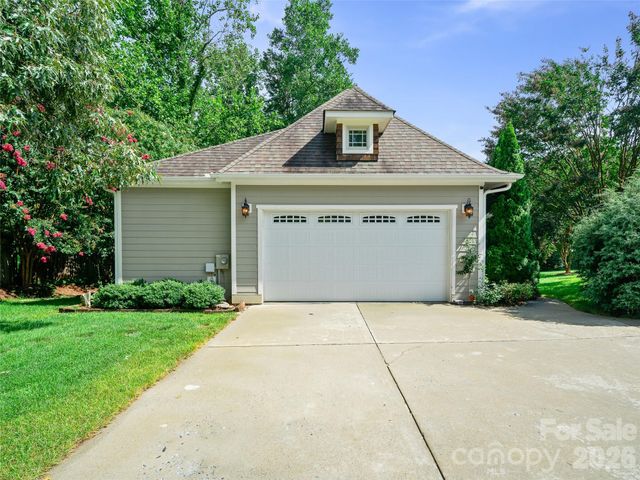 6 Oak Springs Drive, Arden, NC 28704