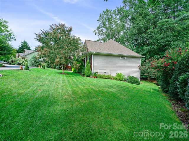 6 Oak Springs Drive, Arden, NC 28704