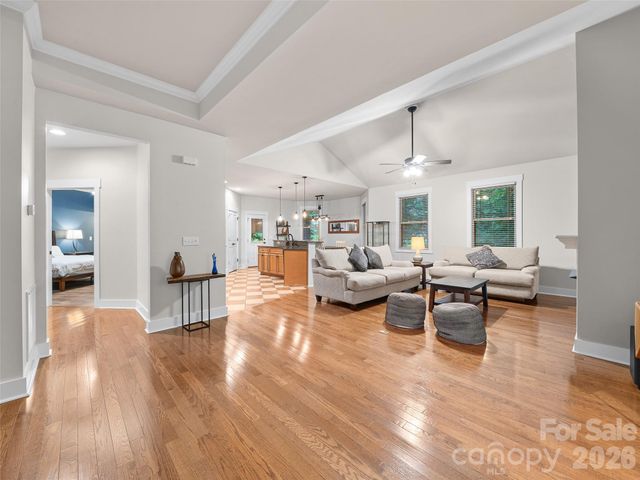 6 Oak Springs Drive, Arden, NC 28704