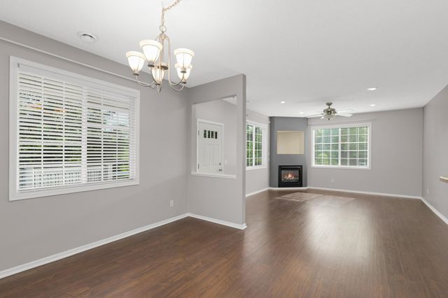 14211 Avalon Path 503, Rosemount, MN 55068