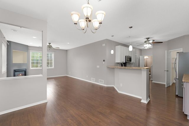 14211 Avalon Path 503, Rosemount, MN 55068