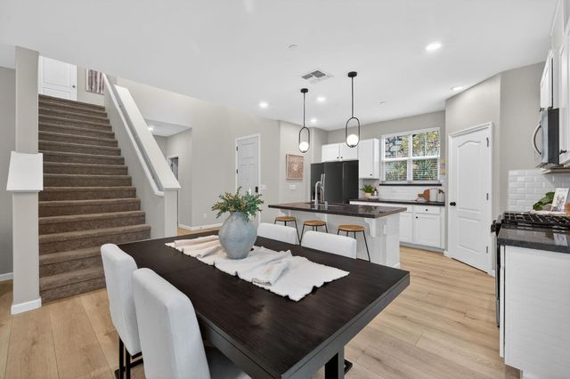 3225 Sunny Gate Ln, Folsom, CA 95630