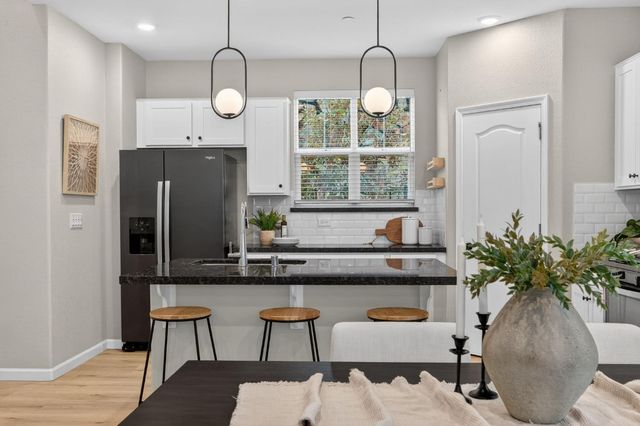 3225 Sunny Gate Ln, Folsom, CA 95630