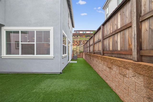 3225 Sunny Gate Ln, Folsom, CA 95630