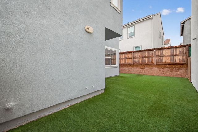 3225 Sunny Gate Ln, Folsom, CA 95630