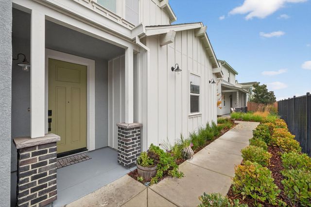 3225 Sunny Gate Ln, Folsom, CA 95630