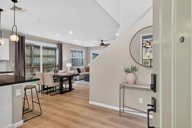 3225 Sunny Gate Ln, Folsom, CA 95630