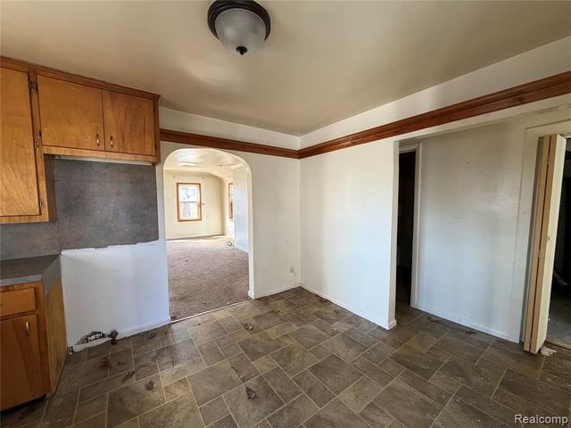 1038 W Pine Avenue, Mount Morris, MI 48458