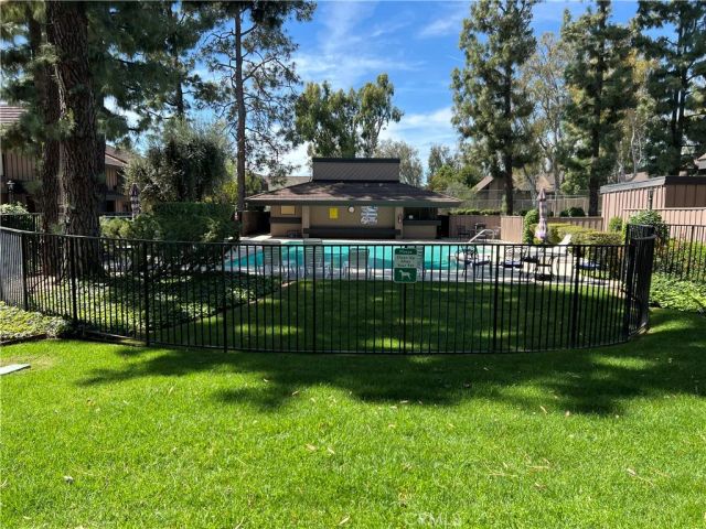 9731 Reseda, Northridge, CA 91324