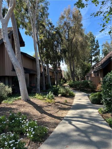 9731 Reseda, Northridge, CA 91324