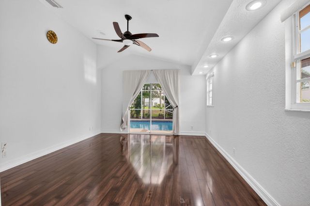 7558 Ironbridge Circle, Delray Beach, FL 33446