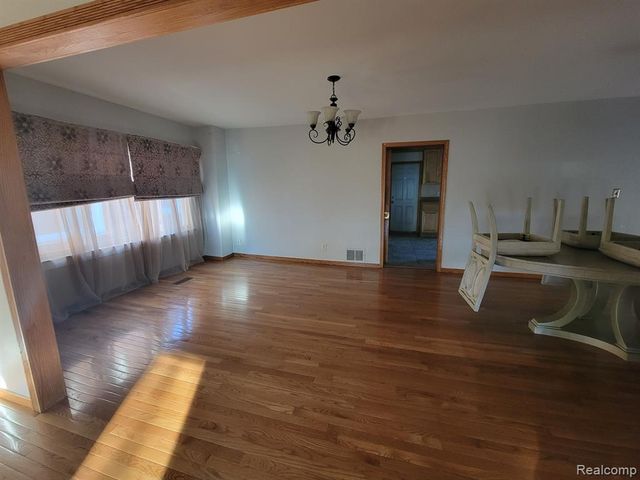 6520 Hartwell Street, Dearborn, MI 48126