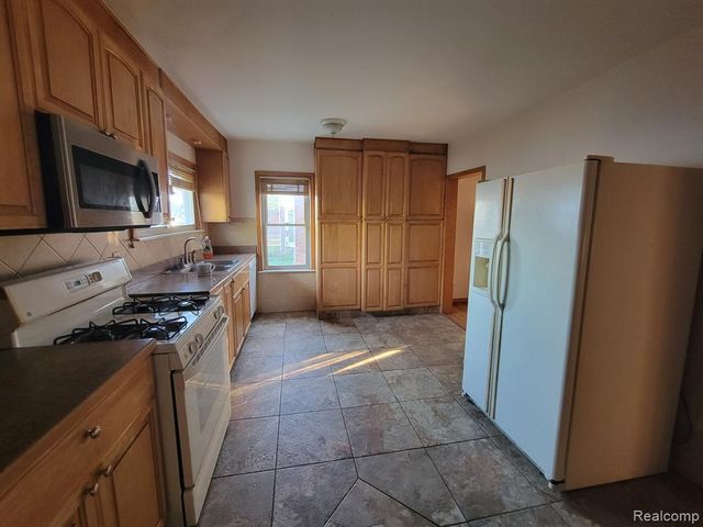 6520 Hartwell Street, Dearborn, MI 48126