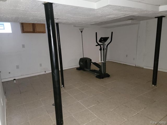 6520 Hartwell Street, Dearborn, MI 48126