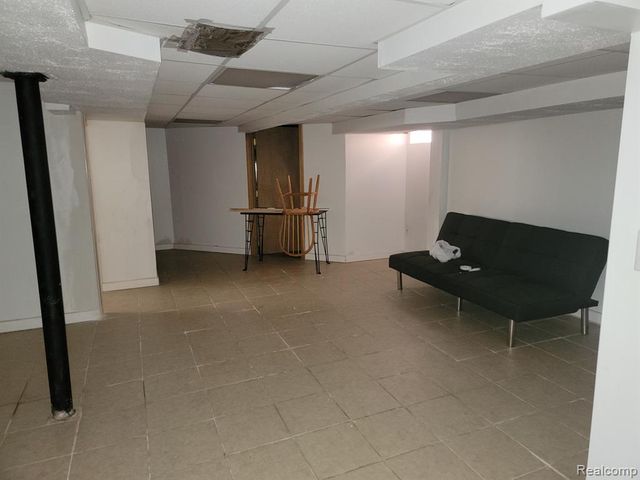 6520 Hartwell Street, Dearborn, MI 48126