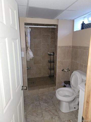 6520 Hartwell Street, Dearborn, MI 48126