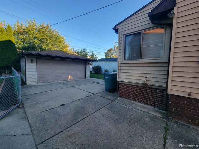 6520 Hartwell Street, Dearborn, MI 48126