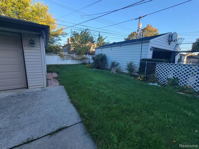 6520 Hartwell Street, Dearborn, MI 48126