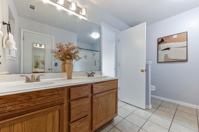 700 Faircrest DR, Buda, TX 78610