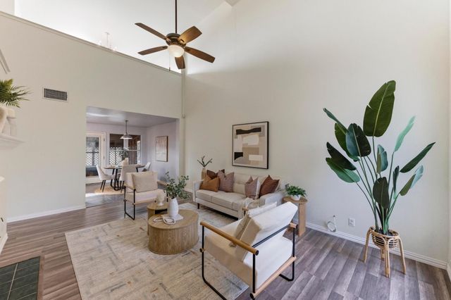 700 Faircrest DR, Buda, TX 78610