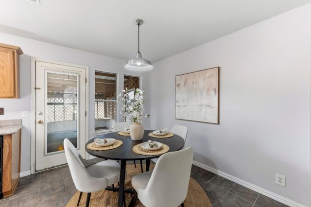 700 Faircrest DR, Buda, TX 78610