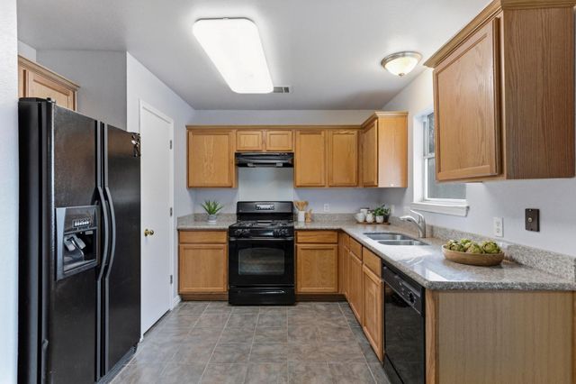 700 Faircrest DR, Buda, TX 78610