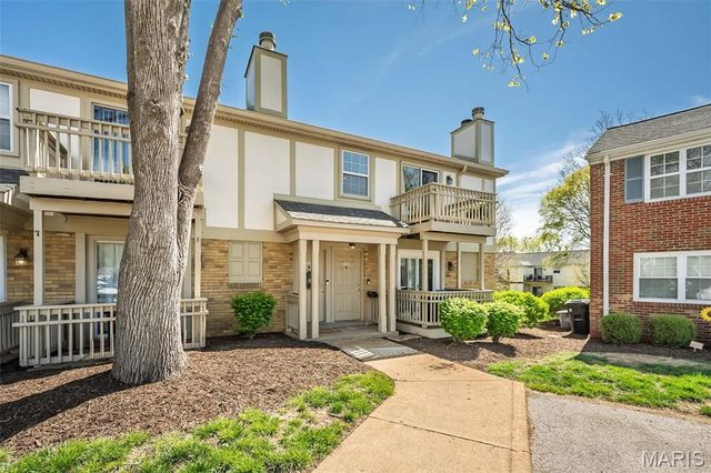1450 Bluebird Terrace, Brentwood, MO 63144