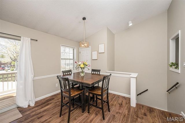 1450 Bluebird Terrace, Brentwood, MO 63144