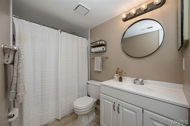 1450 Bluebird Terrace, Brentwood, MO 63144