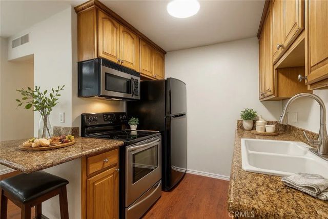 564 N Bellflower Boulevard 218, Long Beach, CA 90814