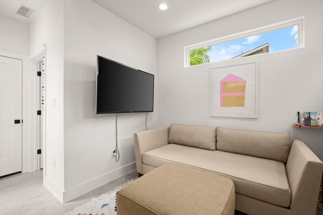 3506 Pennsylvania Ave 1, Austin, TX 78721