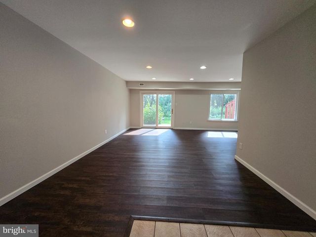 1006 WORTHINGTON DR, Exton, PA 19341