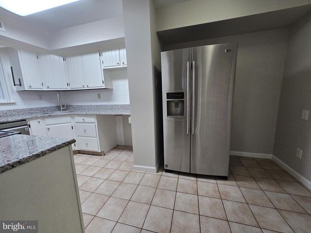 1006 WORTHINGTON DR, Exton, PA 19341