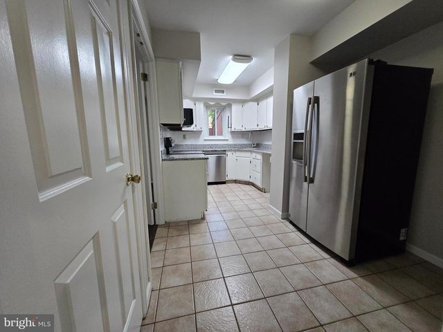 1006 WORTHINGTON DR, Exton, PA 19341