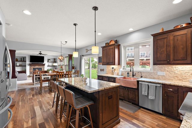 19320 Hudson Court, Lakeville, MN 55044