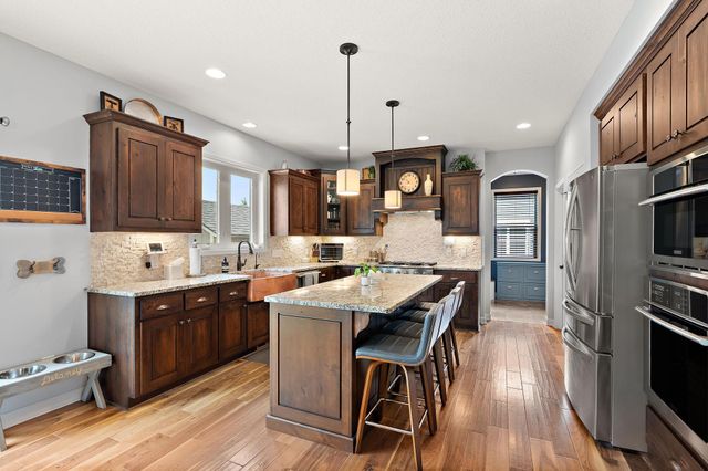 19320 Hudson Court, Lakeville, MN 55044