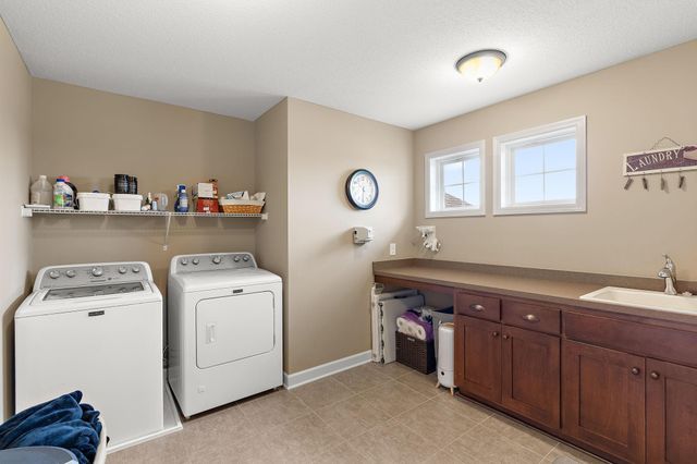 19320 Hudson Court, Lakeville, MN 55044