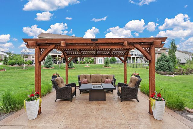 19320 Hudson Court, Lakeville, MN 55044