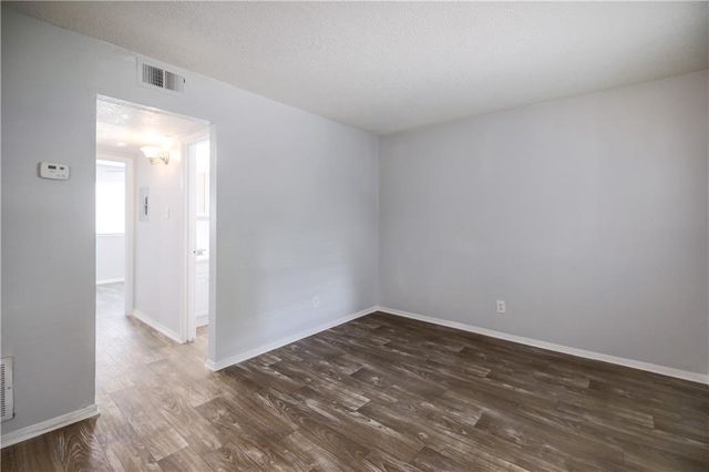 2401 Manor RD 102, Austin, TX 78722