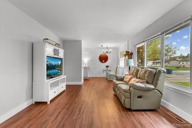 719 Hartner Drive, Holly, MI 48442
