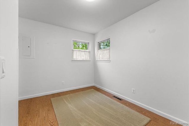719 Hartner Drive, Holly, MI 48442